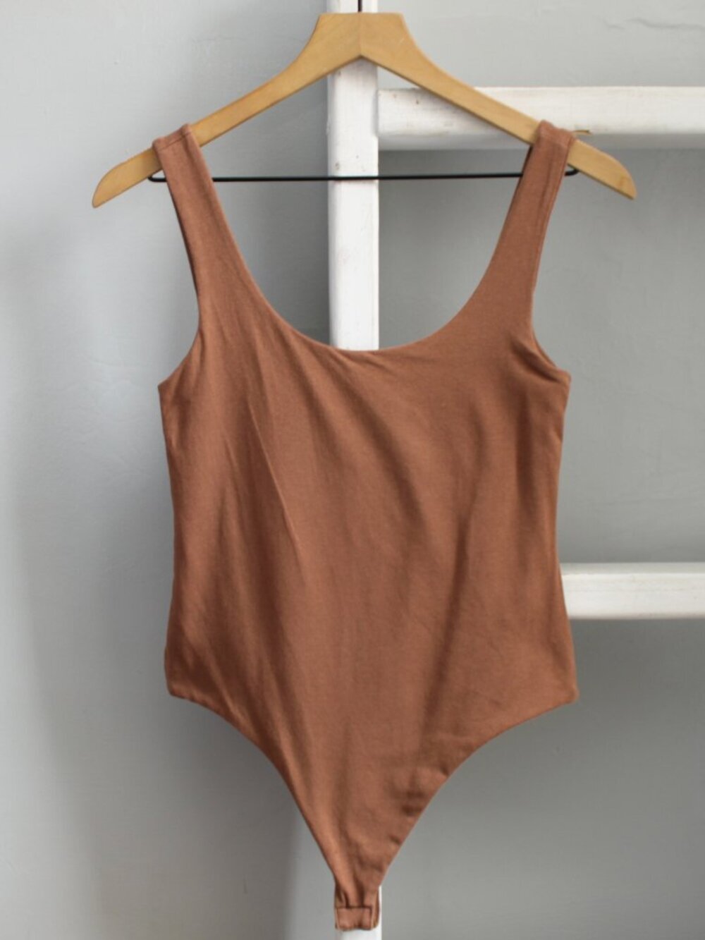 Banana Republic True Hue Brown Bodysuit Scoop Neck Cotton Blend Thong Size Small